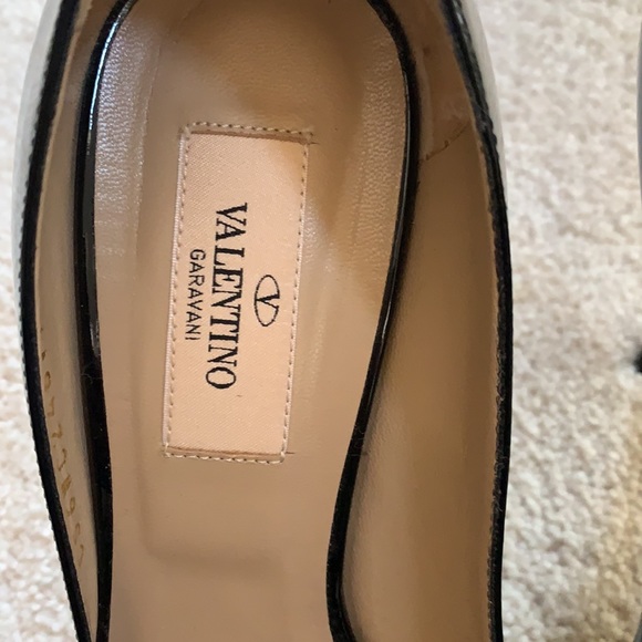 Valentino Garavani (authentic) size 37 (7 US) EUC worn once patent Black - Picture 3 of 13